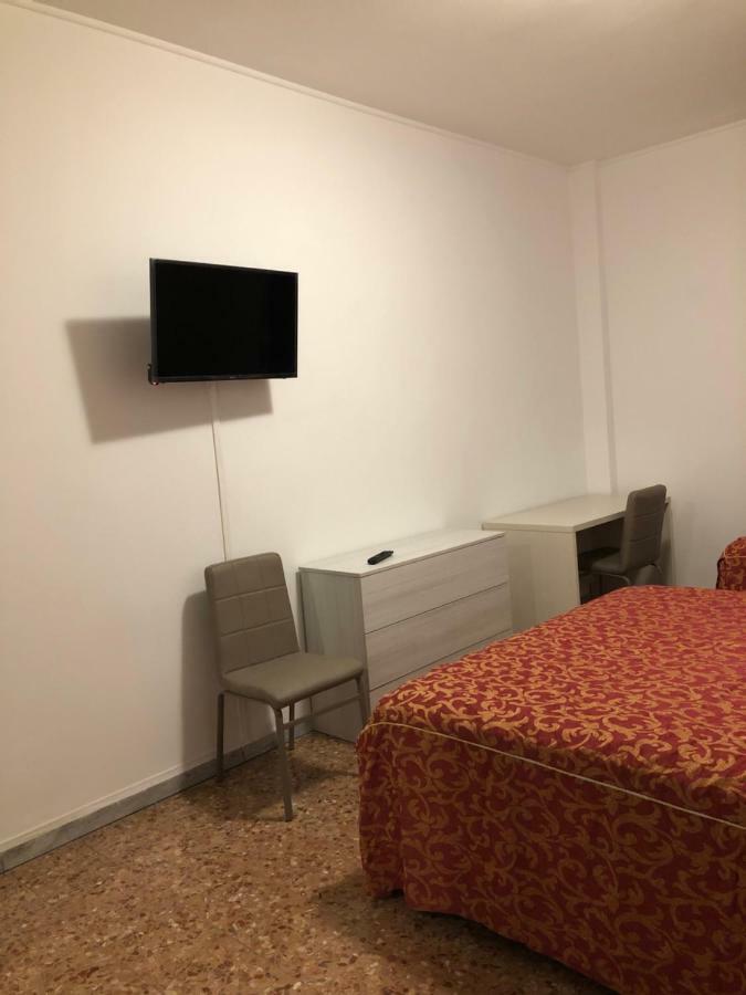 Leoncavallo House Milan Extérieur photo